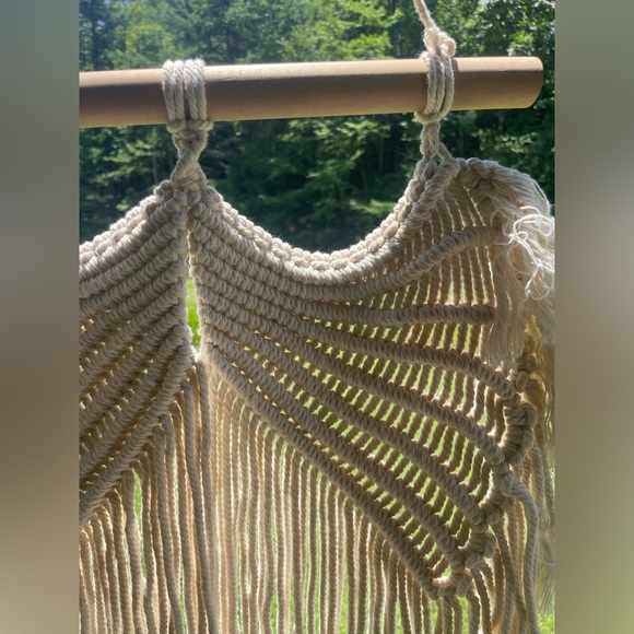 Large angel wings Macrame hanging wall art Cream colored- Hand-woven Art 🪽 - Picture 2 of 3